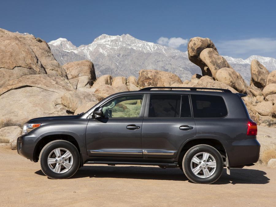  Toyota Land Cruiser 200 2012 года  (US) (фото 14 из 18)
